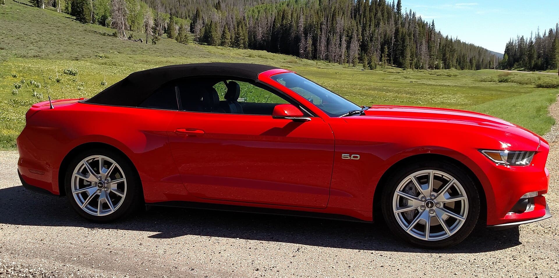 2021 Ford Mustang Convertible in Race Red — photograph 2 of 6