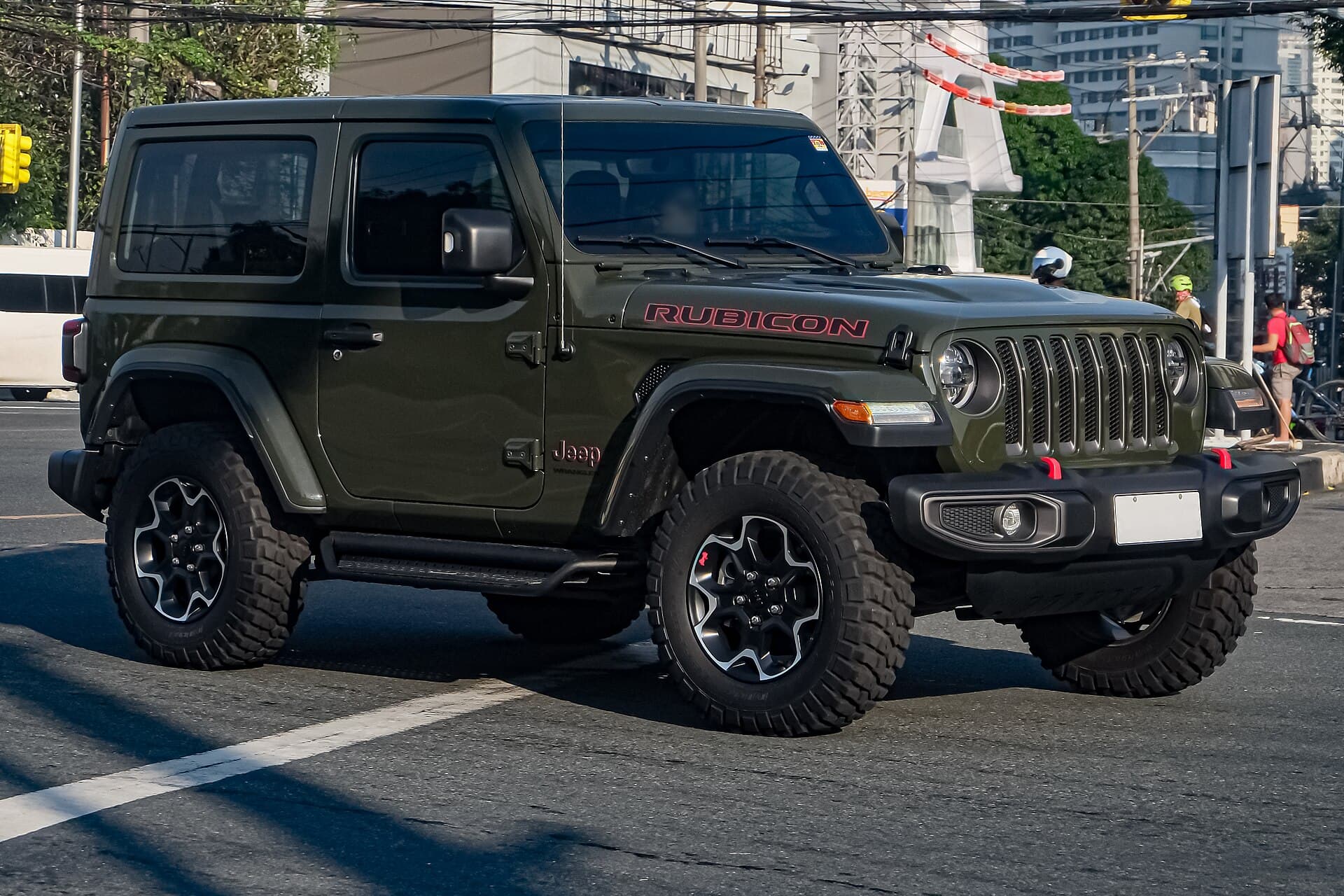 2022 Jeep Wrangler in Granite Crystal — photograph 5 of 6