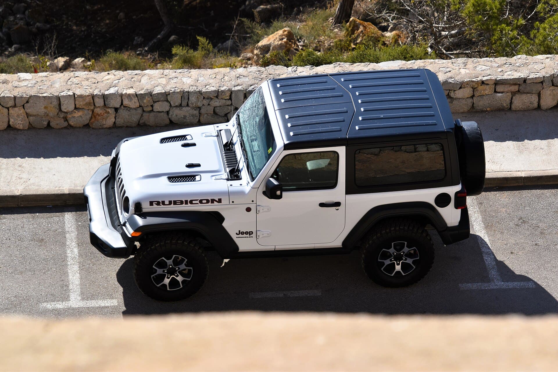 2022 Jeep Wrangler in Bright White — photograph 6 of 6