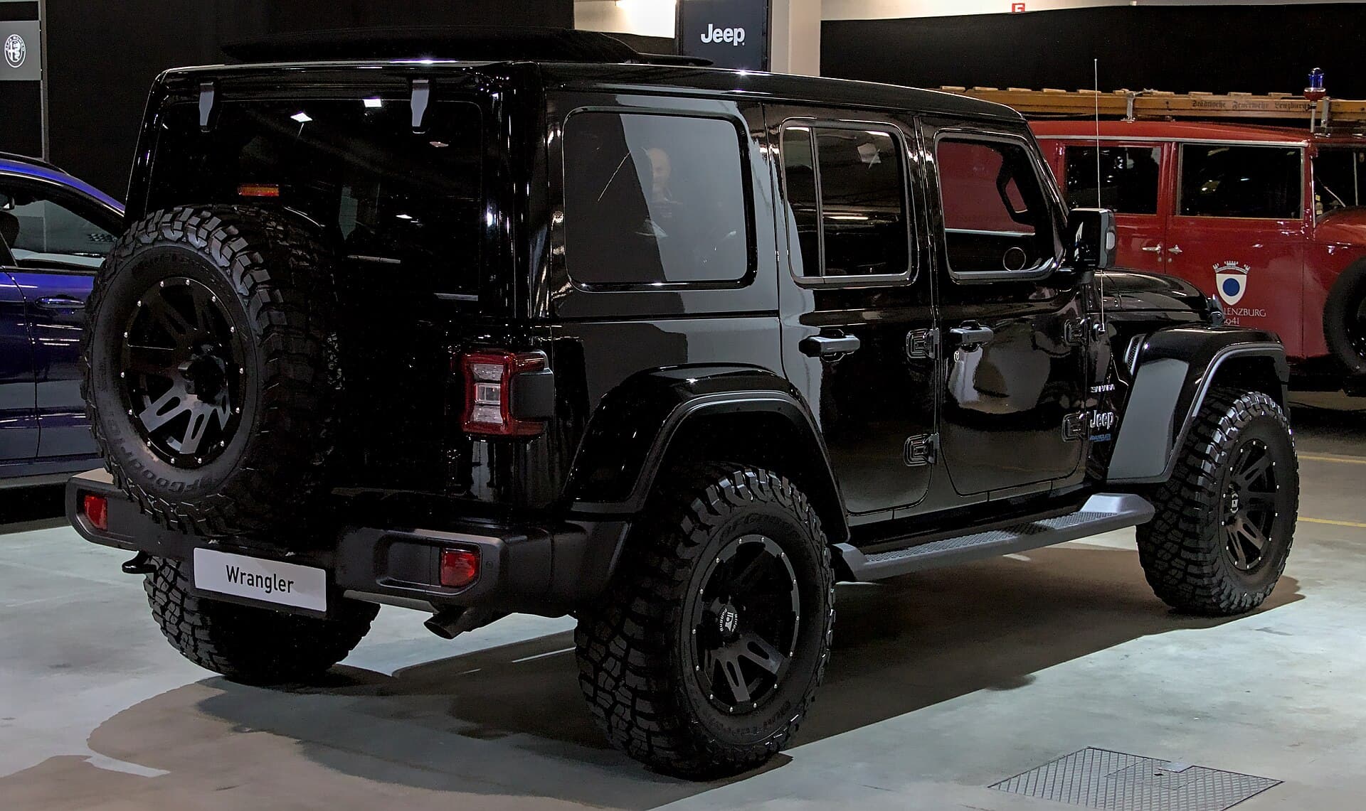 2022 Jeep Wrangler in Black — photograph 5 of 5