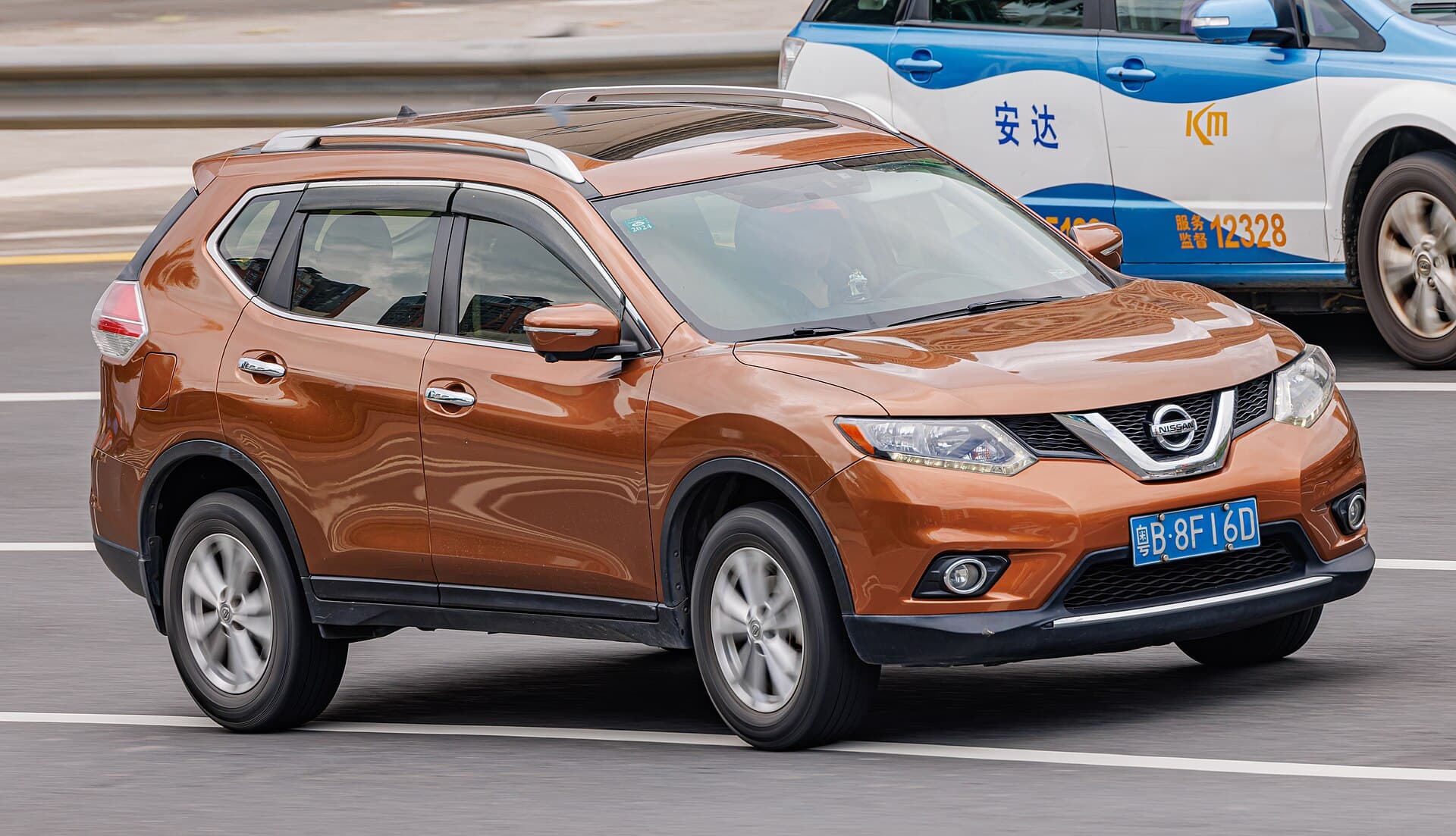 2019 Nissan X-Trail in Copper Blaze — photograph 6 of 6