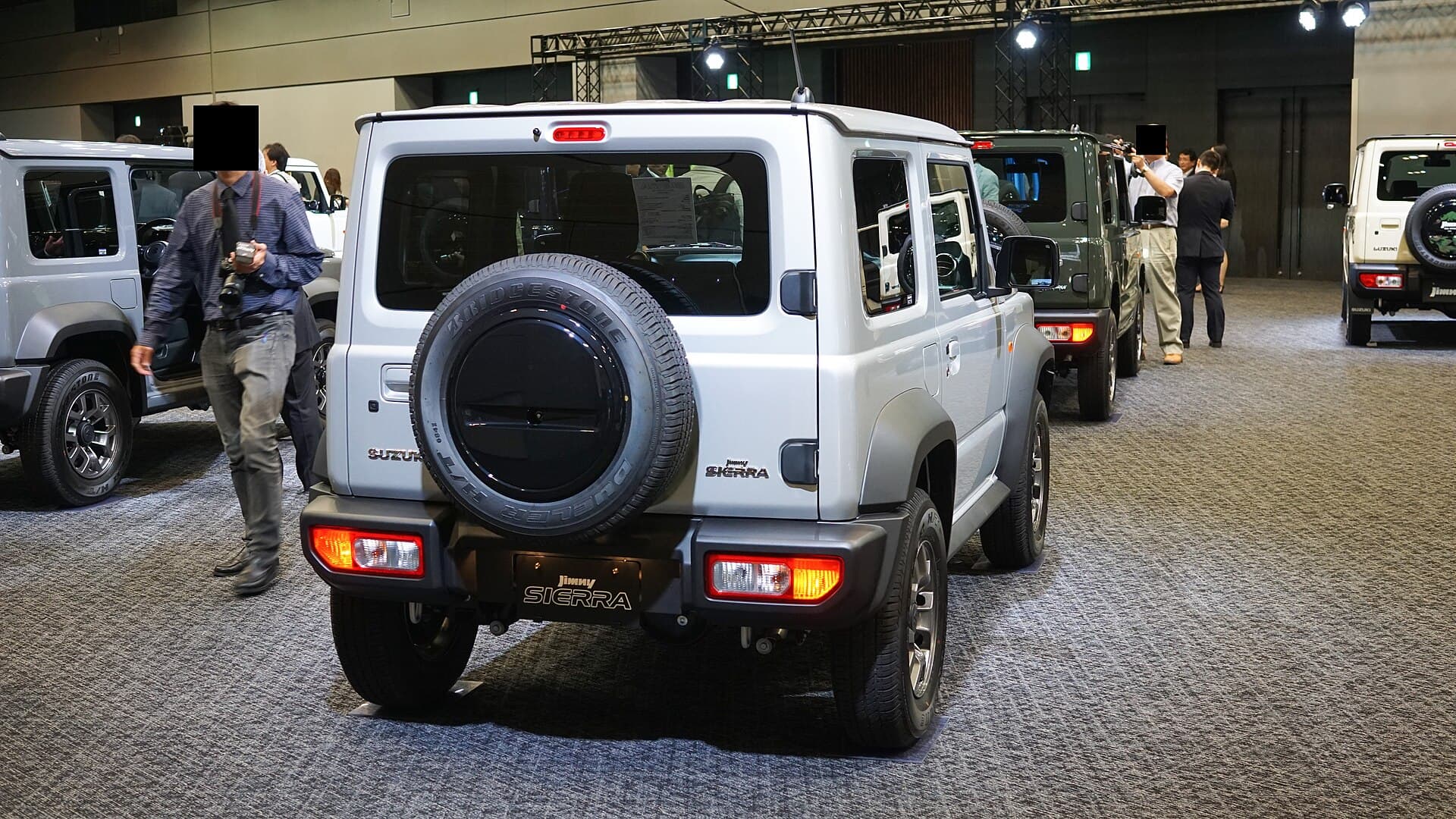 2021 Suzuki Jimny in Superior White — photograph 6 of 6