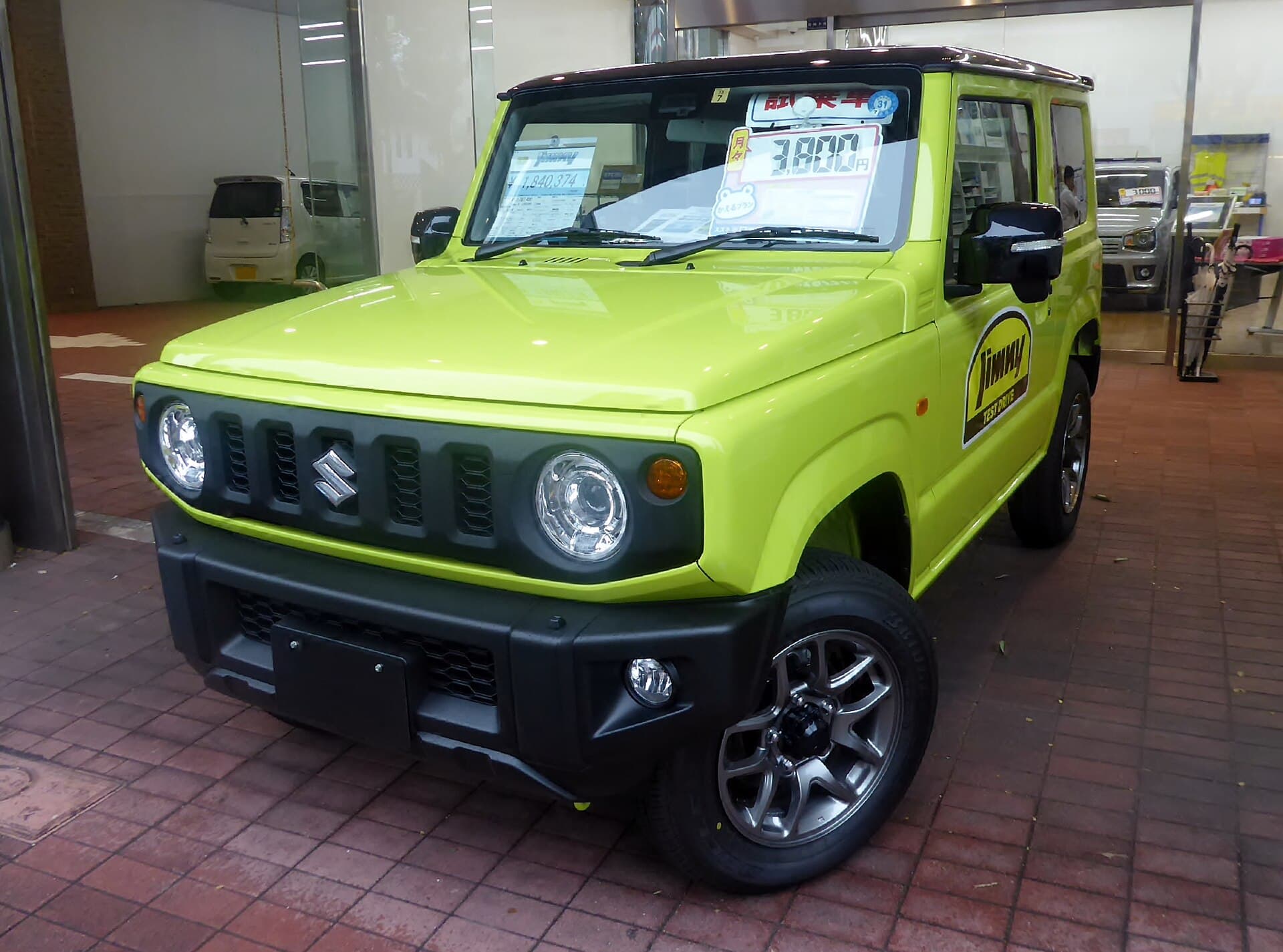 2021 Suzuki Jimny in Kinetic Yellow — photograph 5 of 6