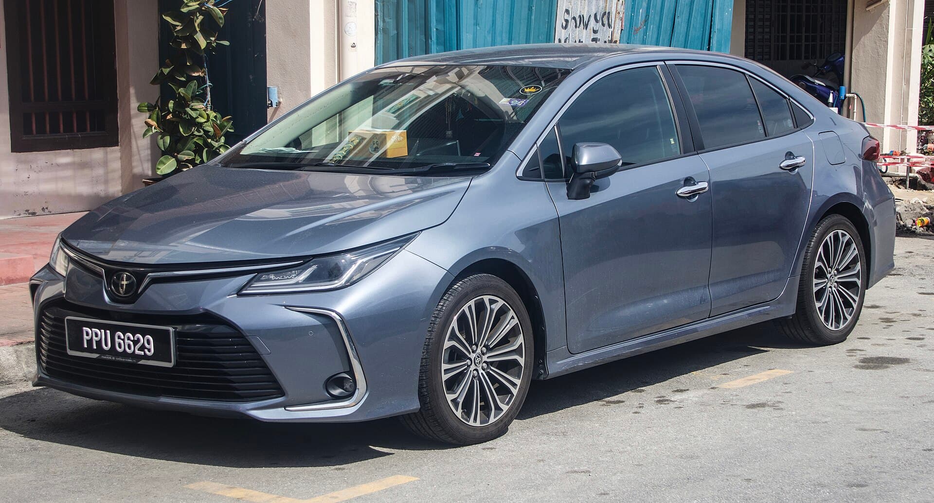 2021 Toyota Corolla in Classic Silver — photograph 2 of 6