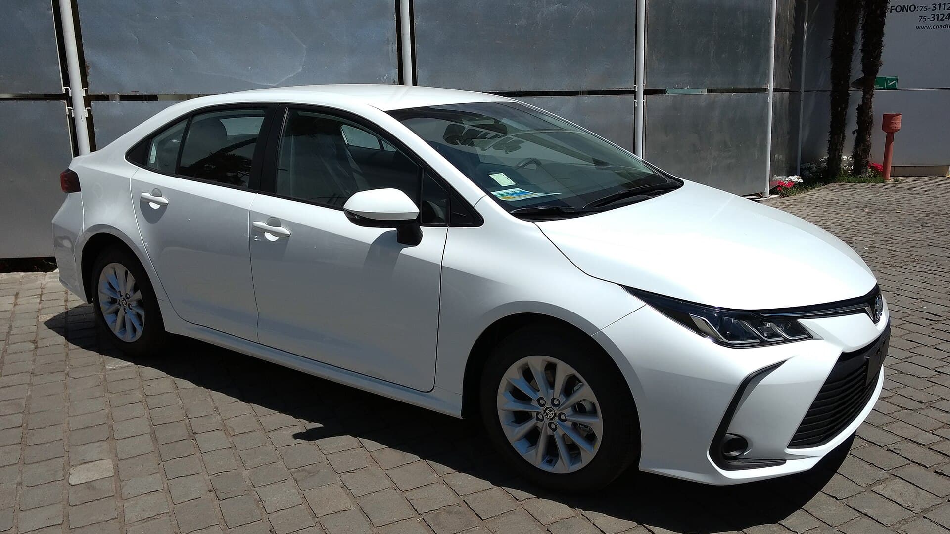 2021 Toyota Corolla in Super White — photograph 2 of 6