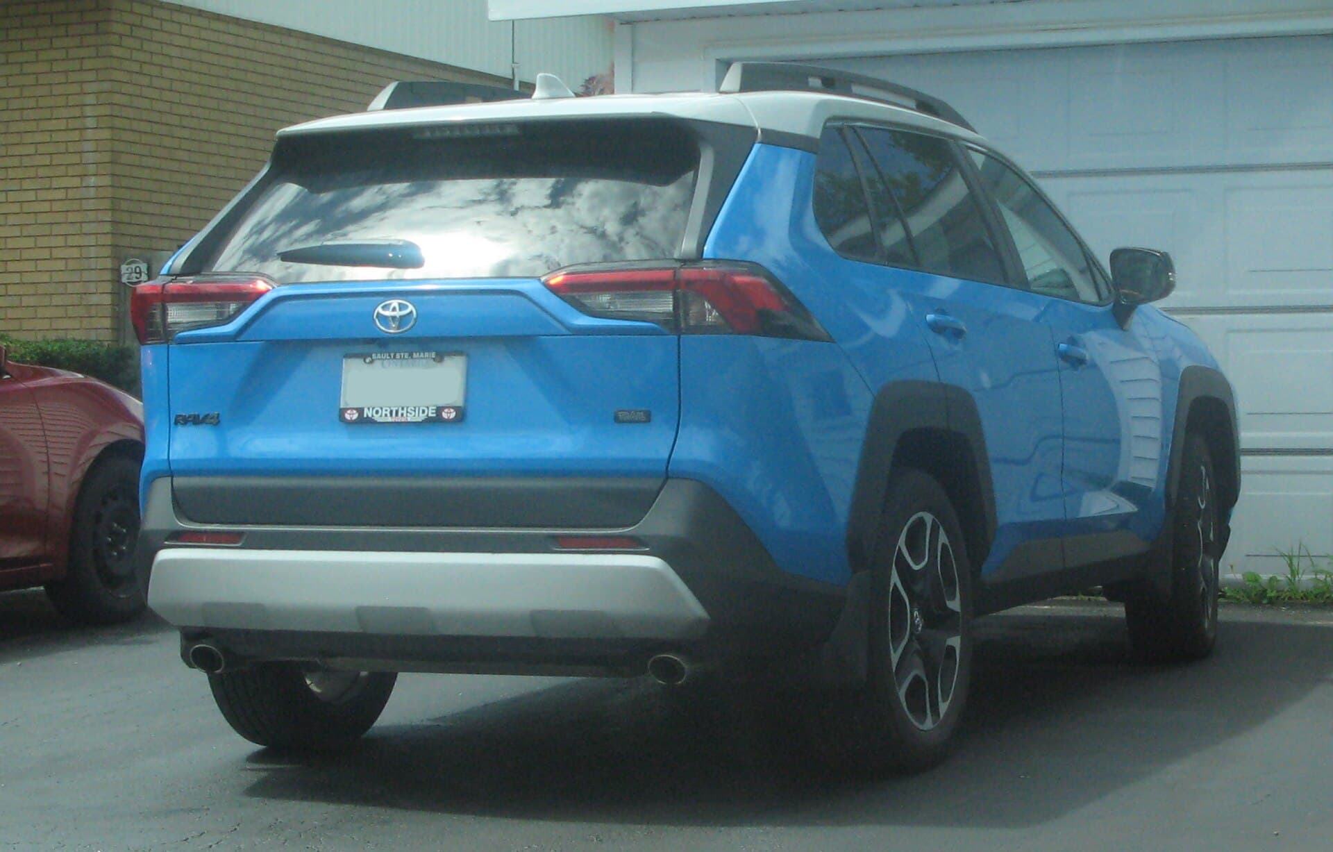 2022 Toyota RAV4 in Blueprint — photograph 4 of 4