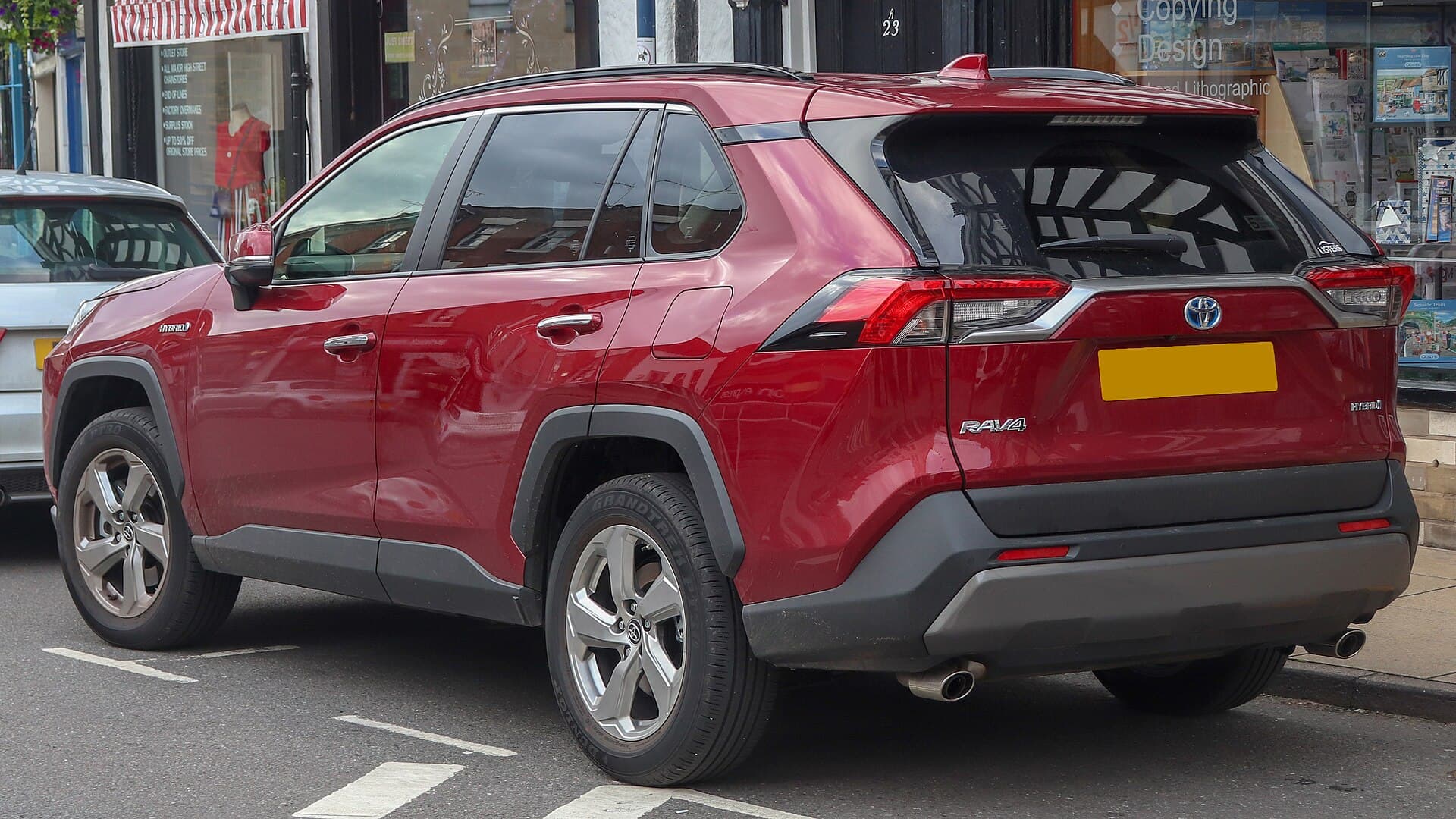 2022 Toyota RAV4 in Ruby Flare — photograph 5 of 5