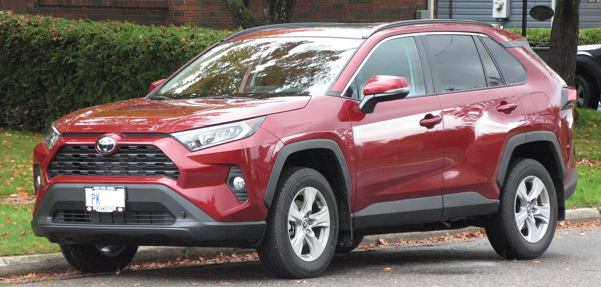 2022 Toyota RAV4 in Ruby Flare — photograph 2 of 5
