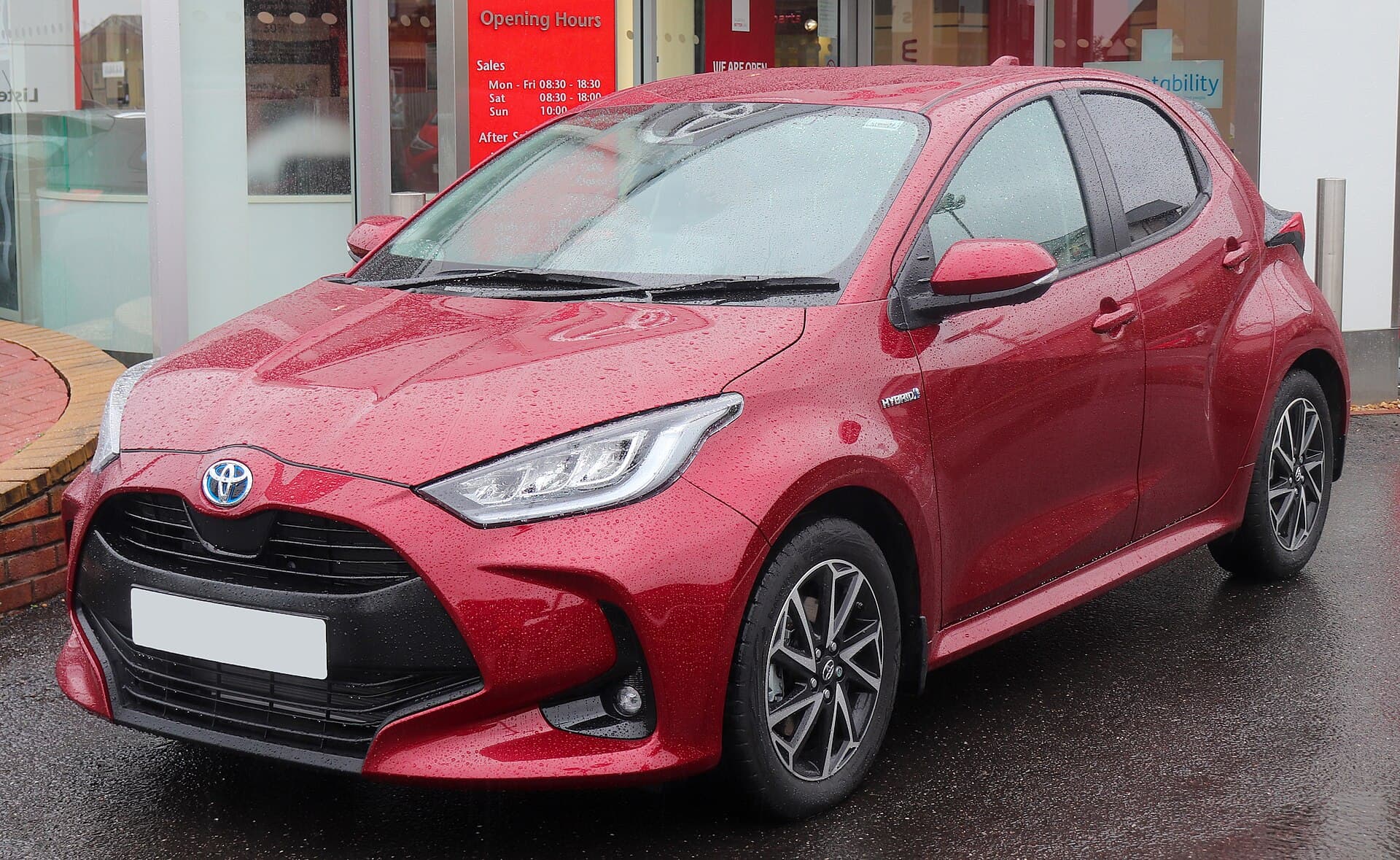 2021 Toyota Yaris in Emotional Red — photograph 5 of 6