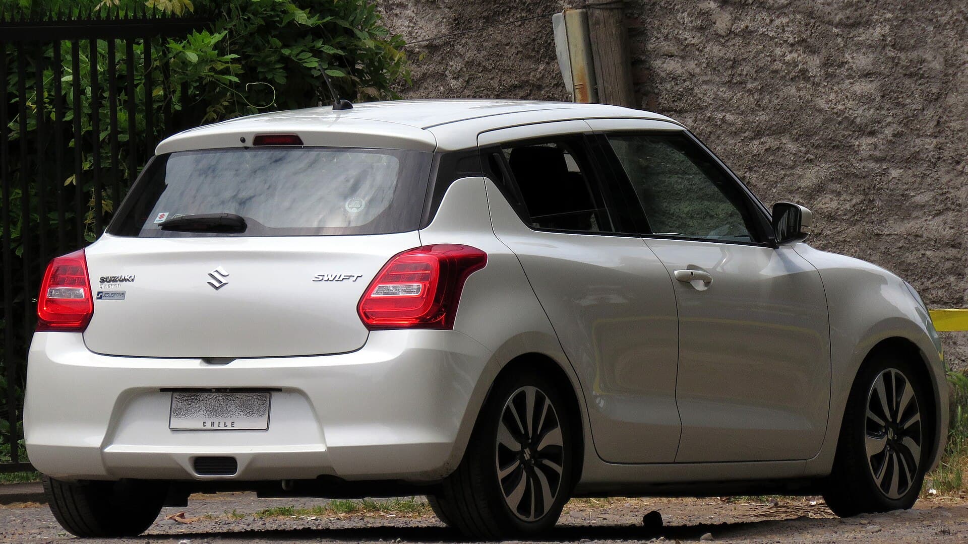 2020 Suzuki Swift in Premium Silver