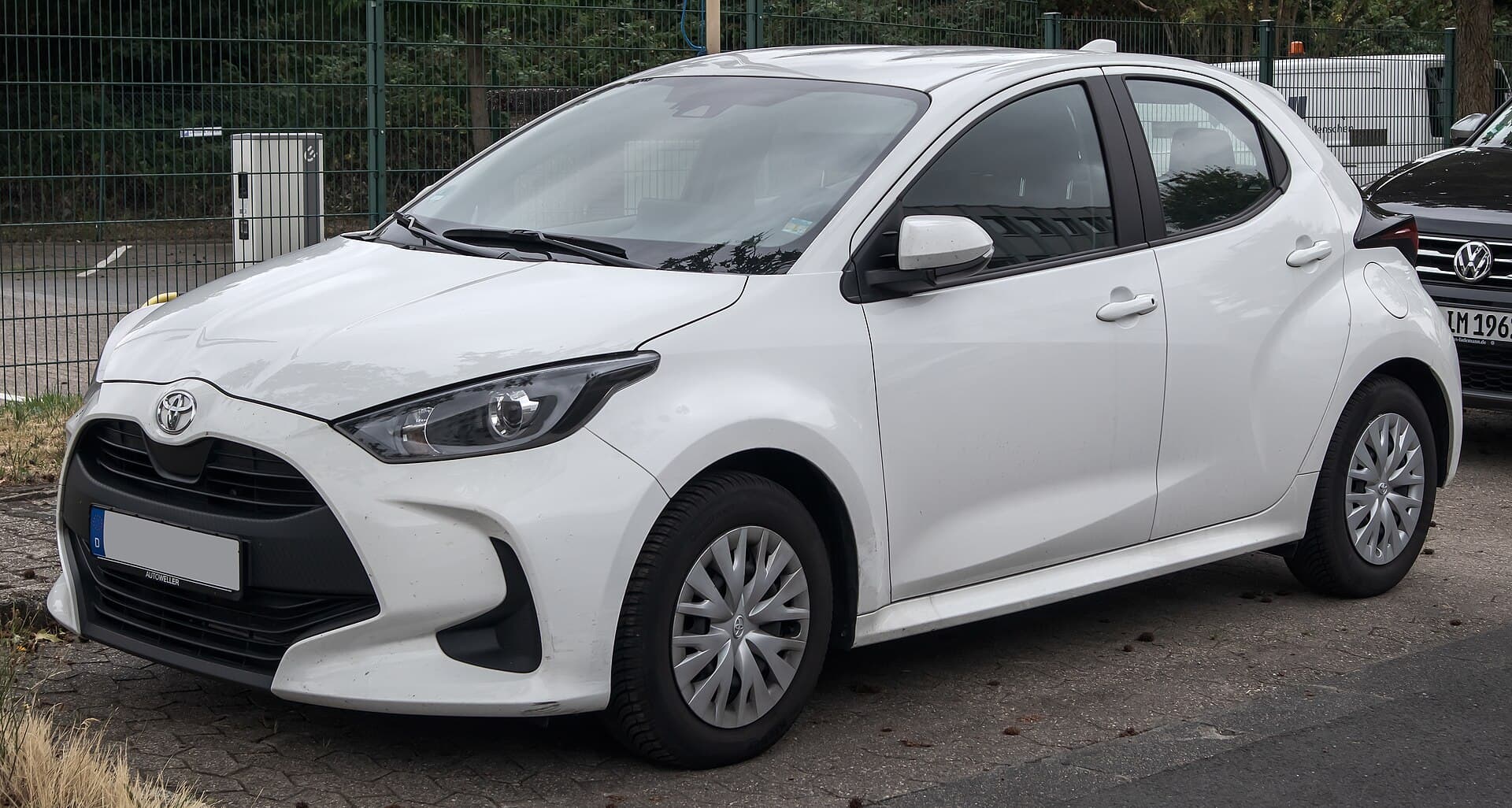 2021 Toyota Yaris in Platinum White